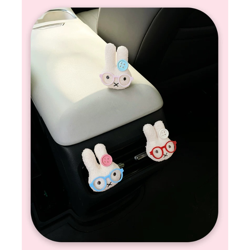 Cute Rabbit with Glasses Car A - Car Fragrance Diffuser recension och pris