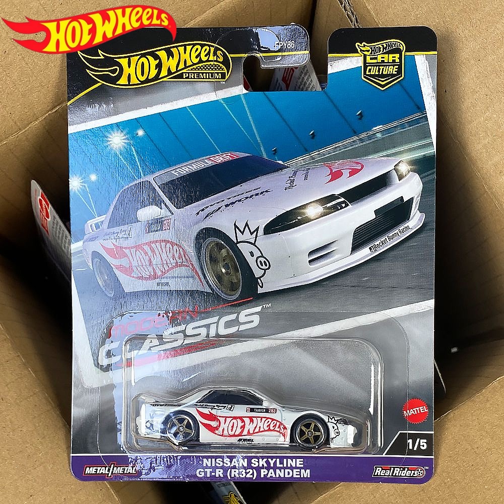 Hot Wheels Premium Diecast Car - Car Accessories Company recension och pris